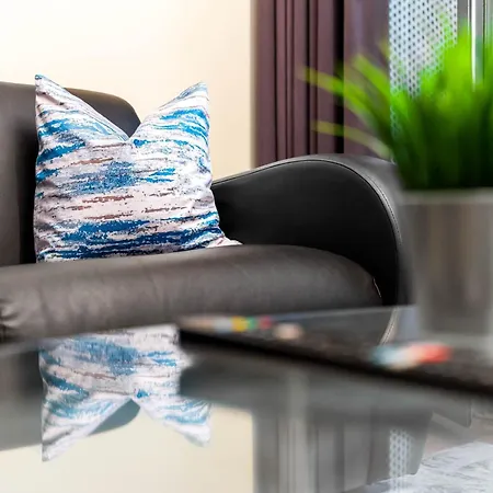 Centre - Chinatown - - Balcony - Secure Parking - Fast Wifi - 39a