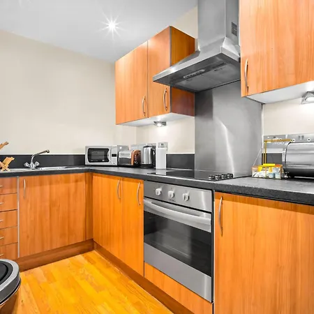 Centre - Chinatown - - Balcony - Secure Parking - Fast Wifi - 39a Apartment
